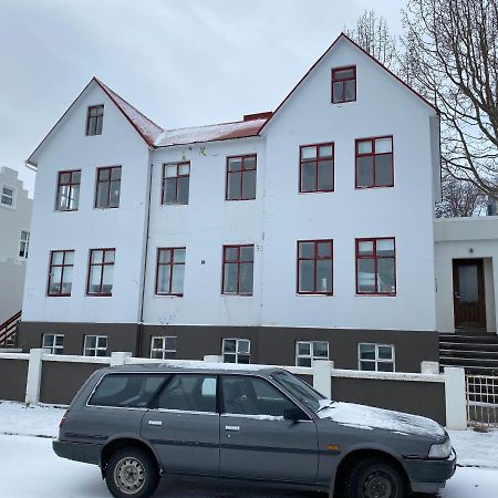 Day Dream Central Akureyri Two Bedroom Apartment Экстерьер фото